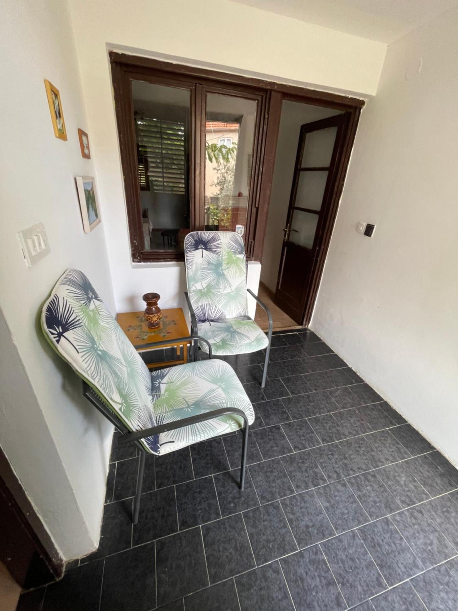 Apartment Zola Gornji Karin Esterno foto